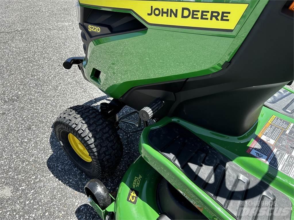 John Deere S220 Kosiarki ogrodowe