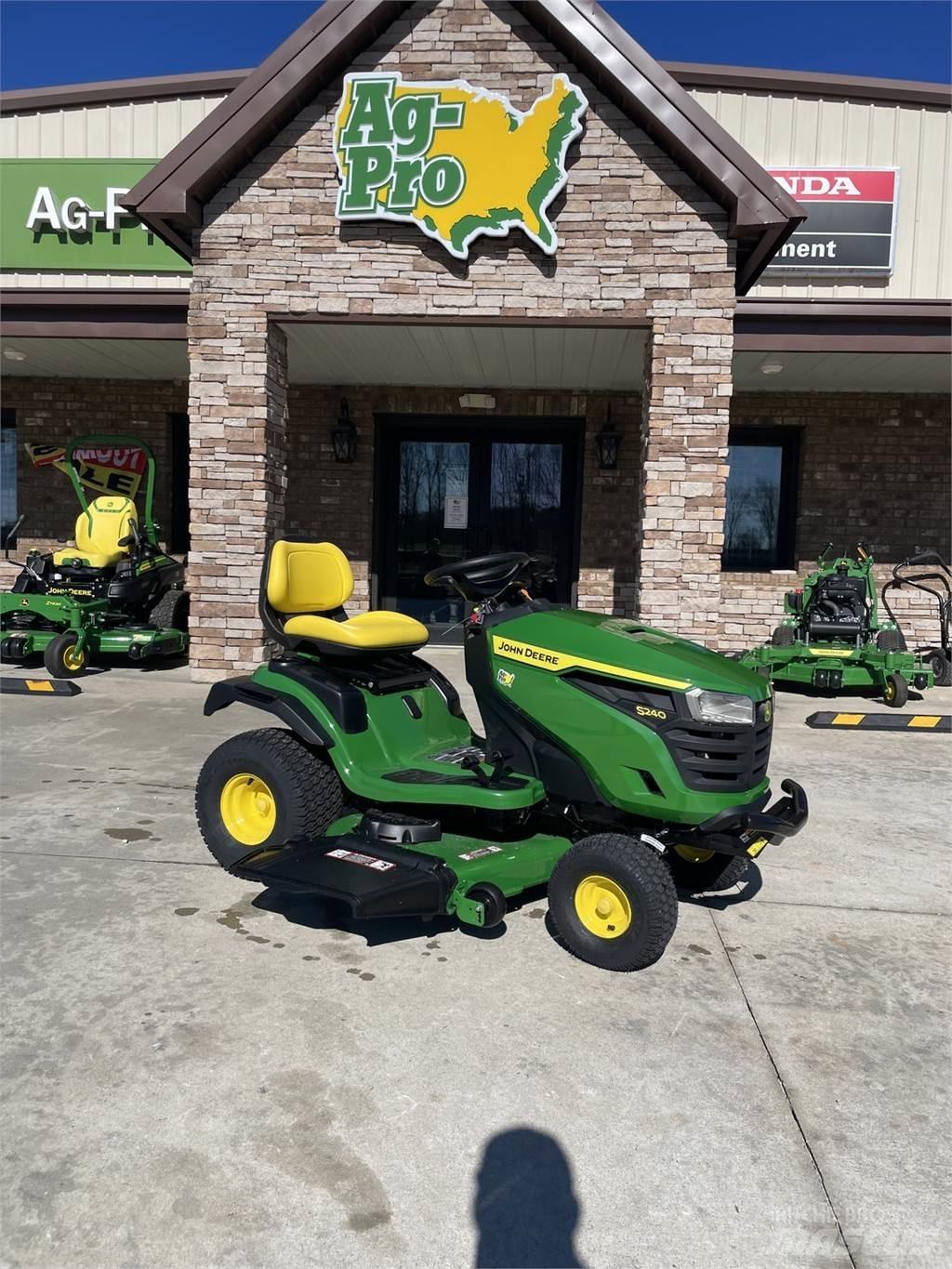 John Deere S240 Mikrociągniki