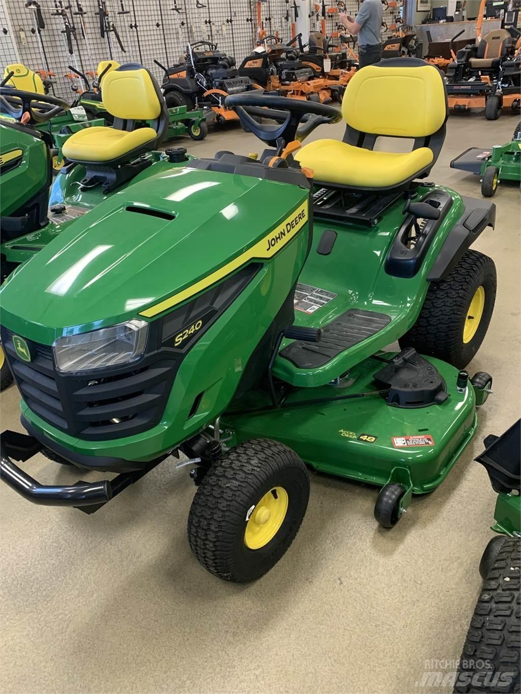 John Deere S240 Mikrociągniki