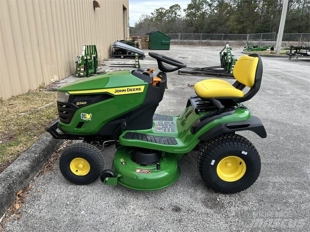 John Deere S240 Mikrociągniki
