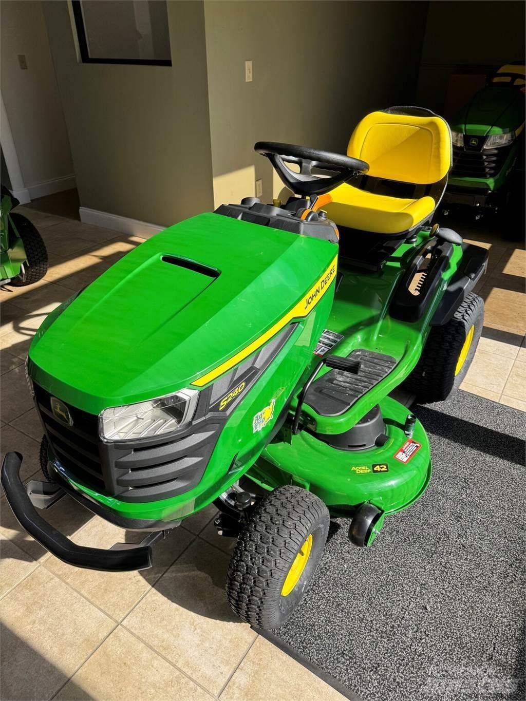 John Deere S240 Mikrociągniki