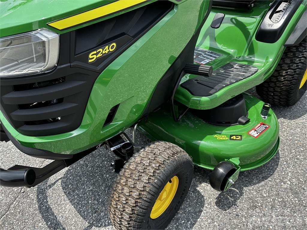 John Deere S240 Mikrociągniki