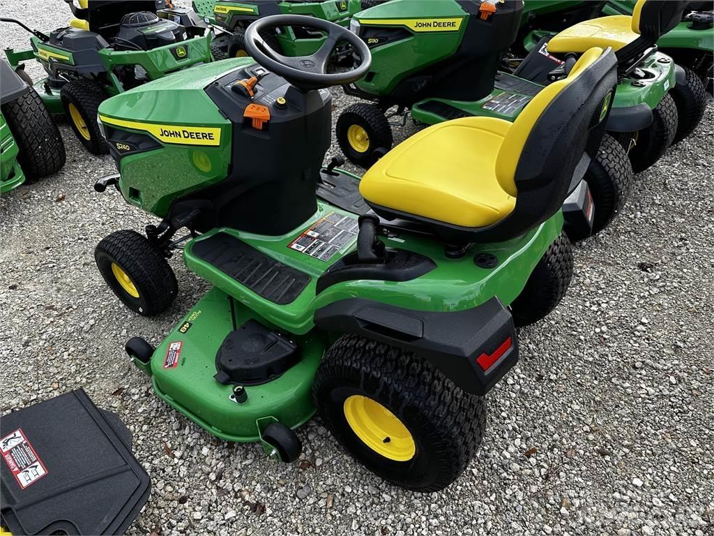John Deere S240 Mikrociągniki
