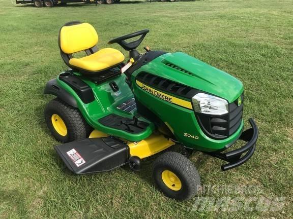 John Deere S240 Mikrociągniki