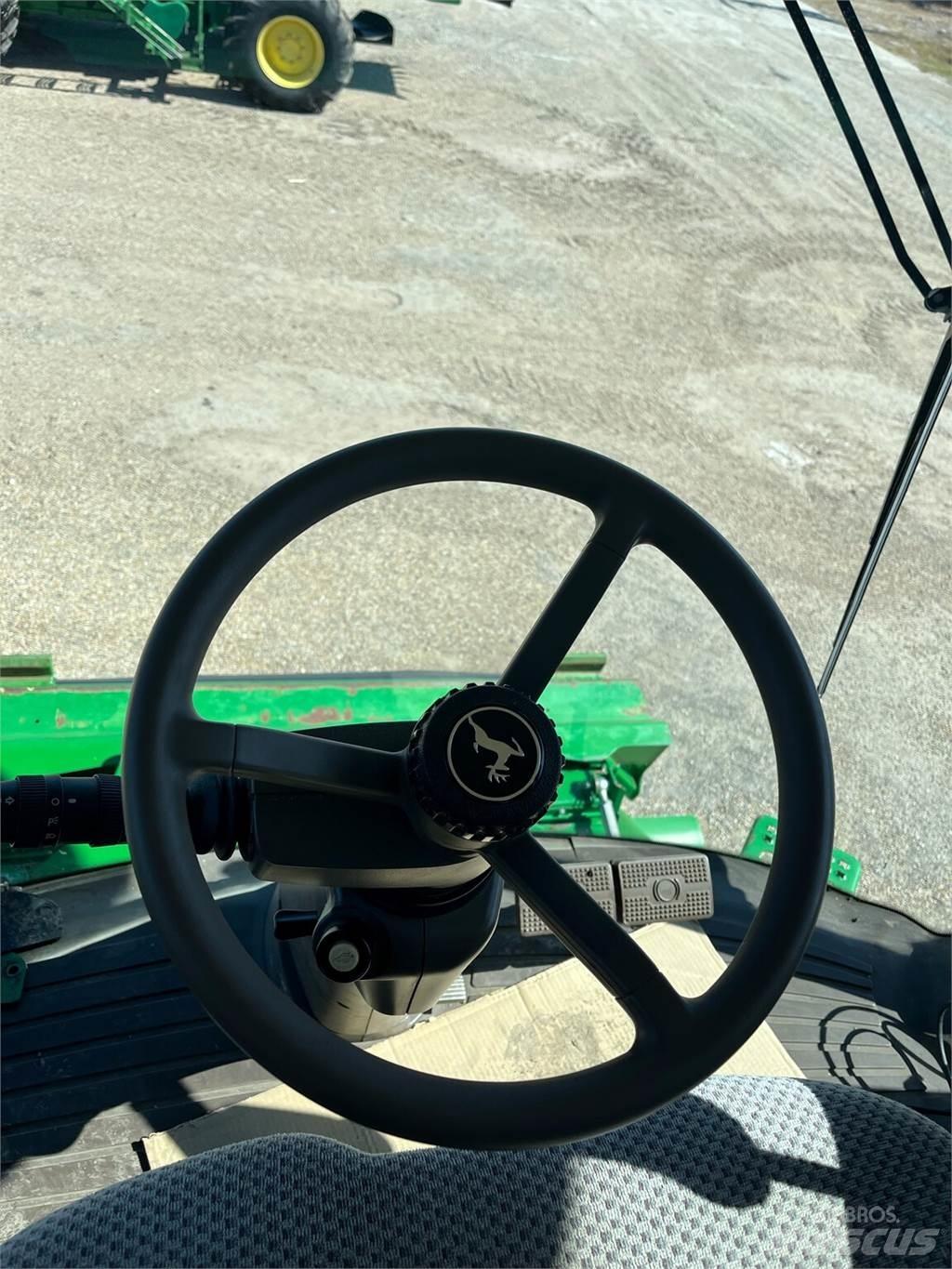 John Deere S680 Kombajny zbożowe