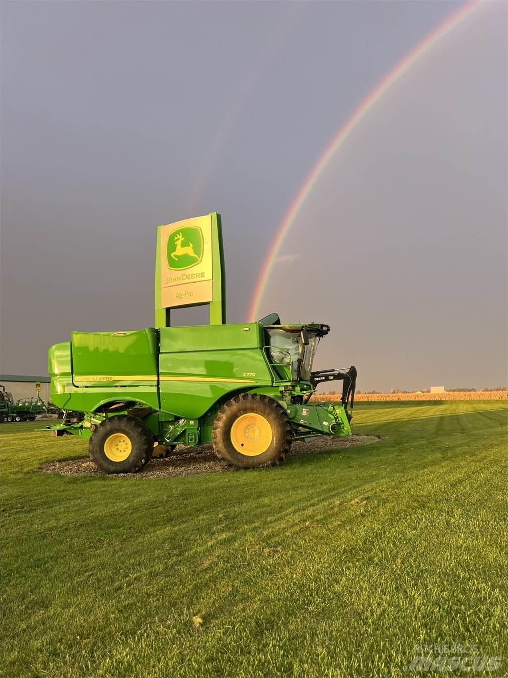 John Deere S770 Kombajny zbożowe