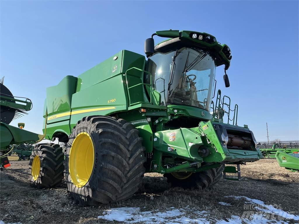 John Deere S790 Kombajny zbożowe