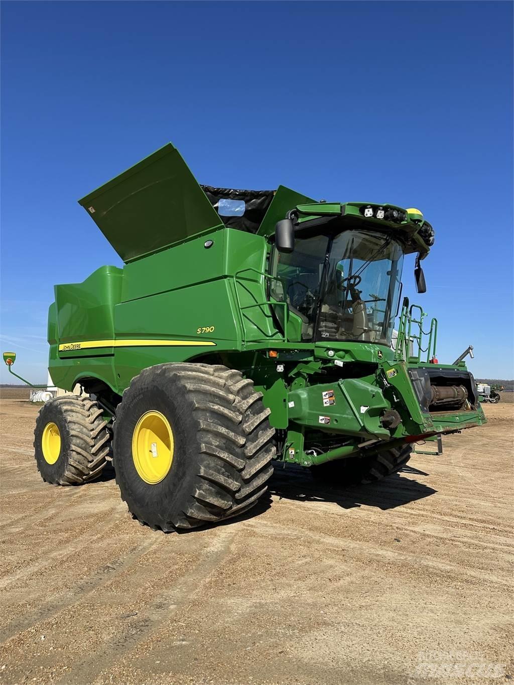 John Deere S790 Kombajny zbożowe