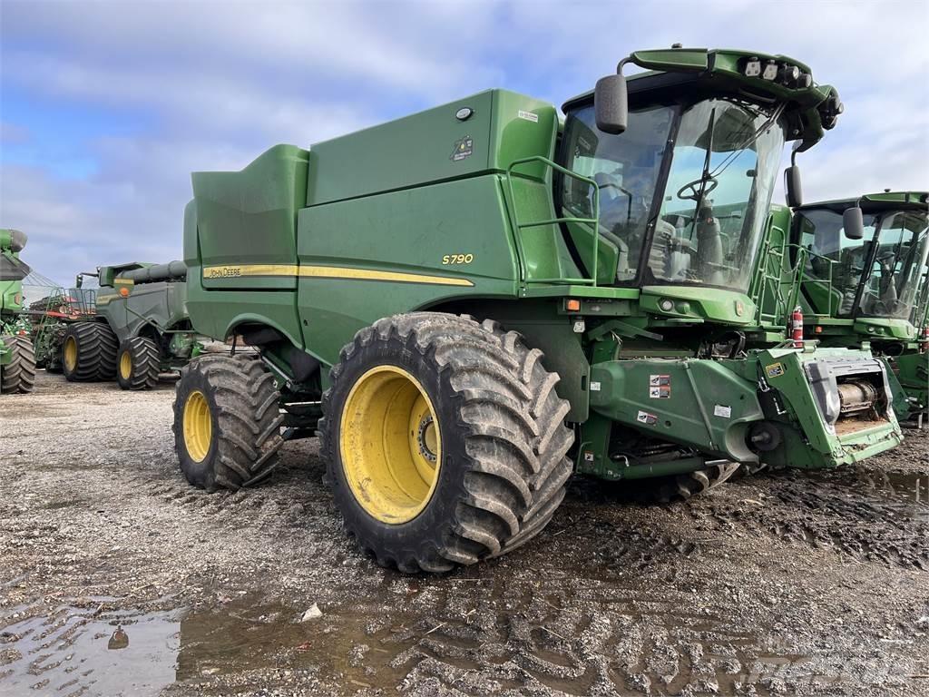 John Deere S790 Kombajny zbożowe
