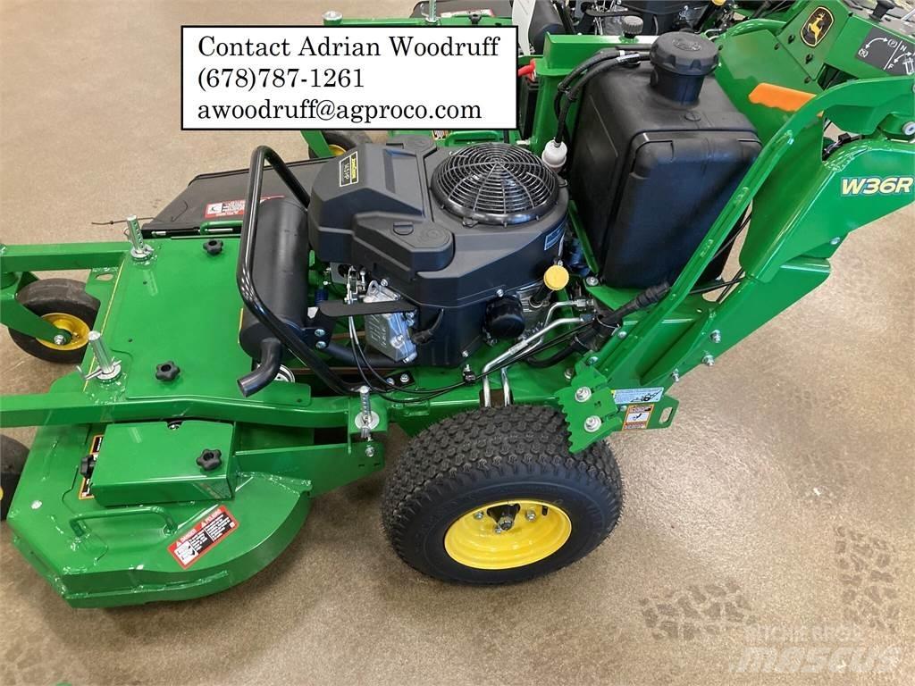 John Deere W36R Kosiarki mechaniczne z operatorem za maszyną