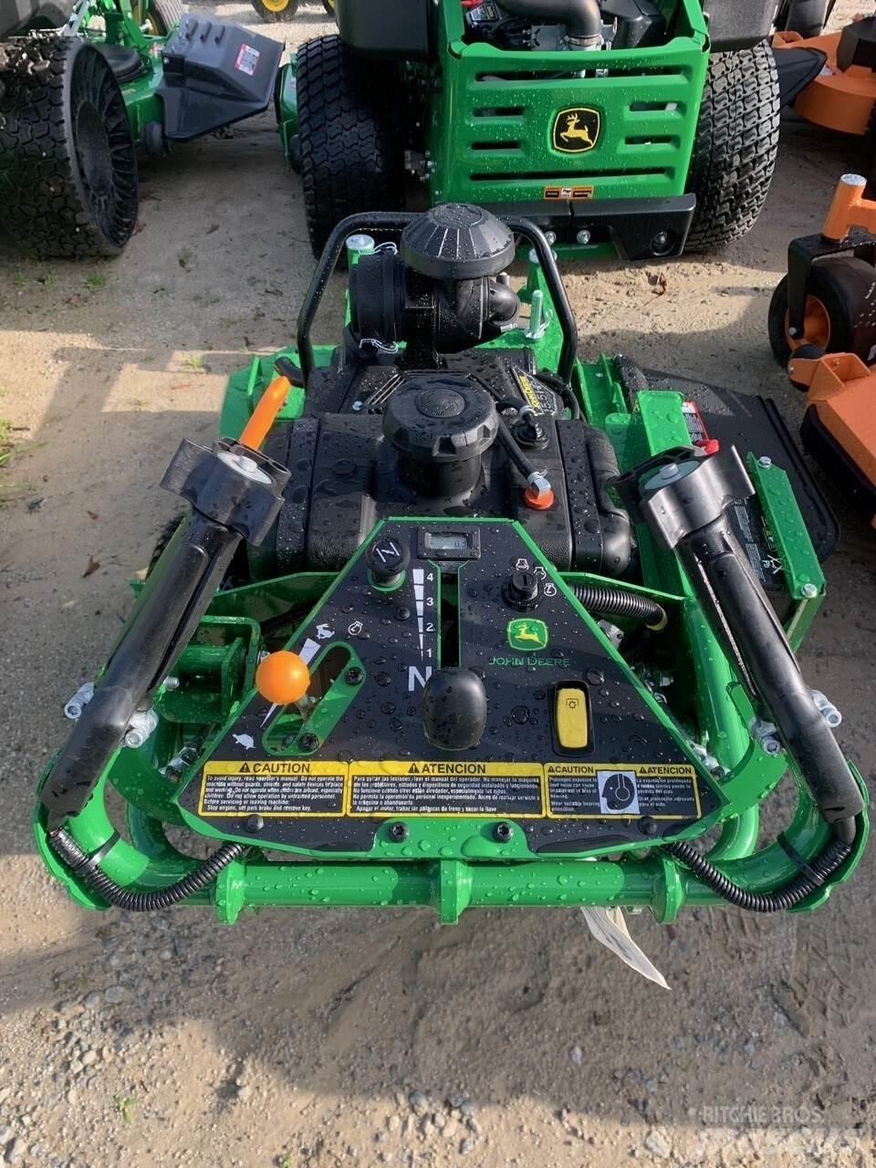 John Deere W36R Kosiarki mechaniczne z operatorem za maszyną