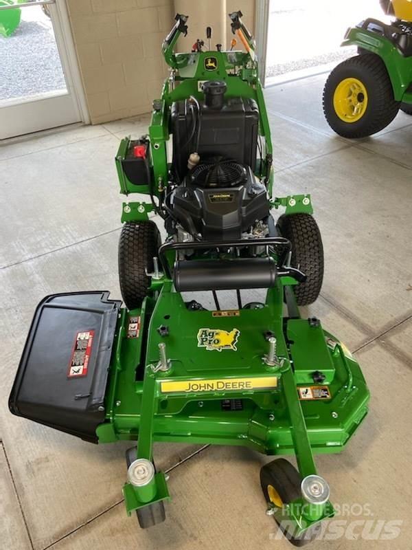 John Deere W36R Kosiarki mechaniczne z operatorem za maszyną