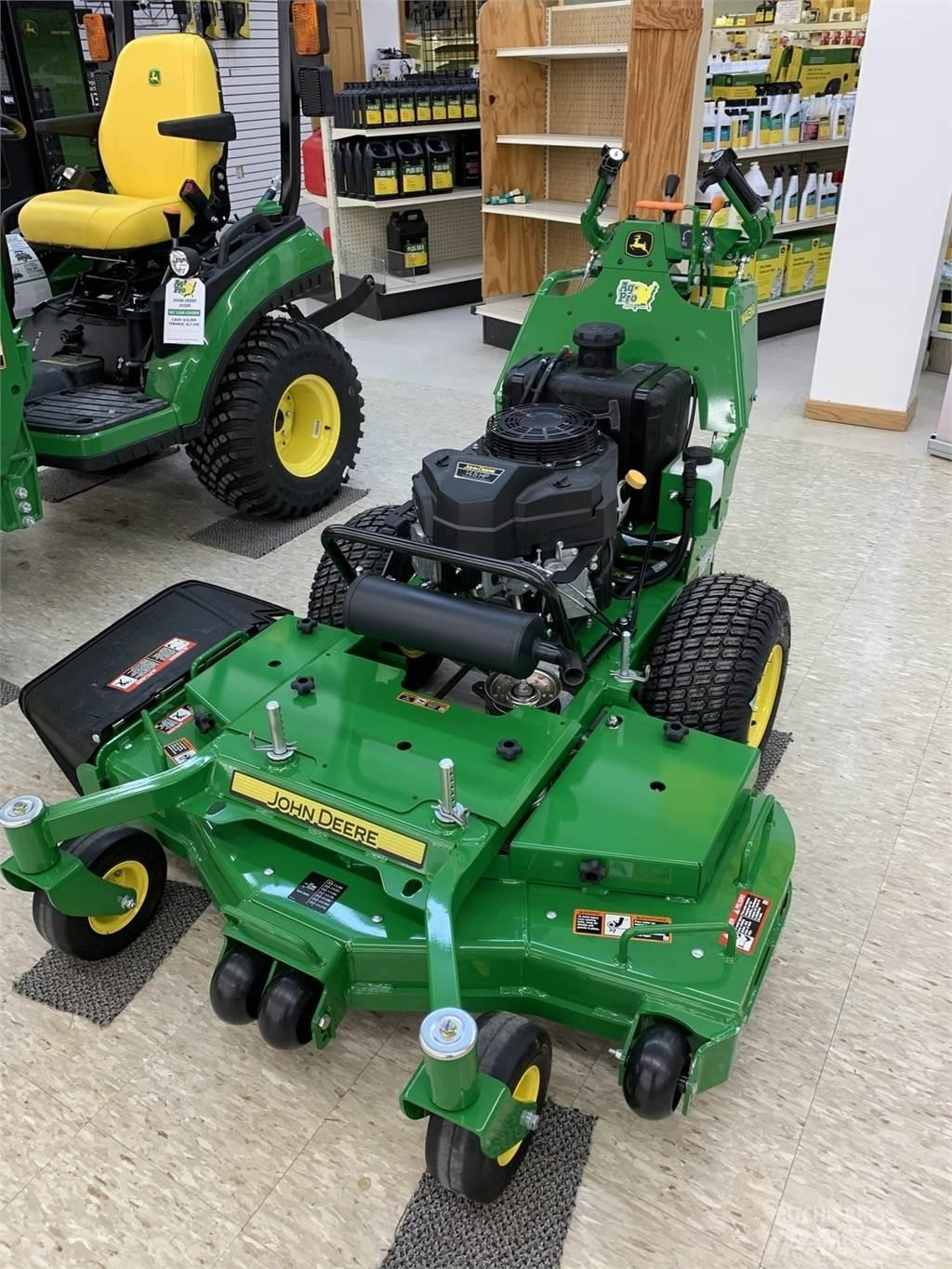 John Deere W48M Kosiarki mechaniczne z operatorem za maszyną