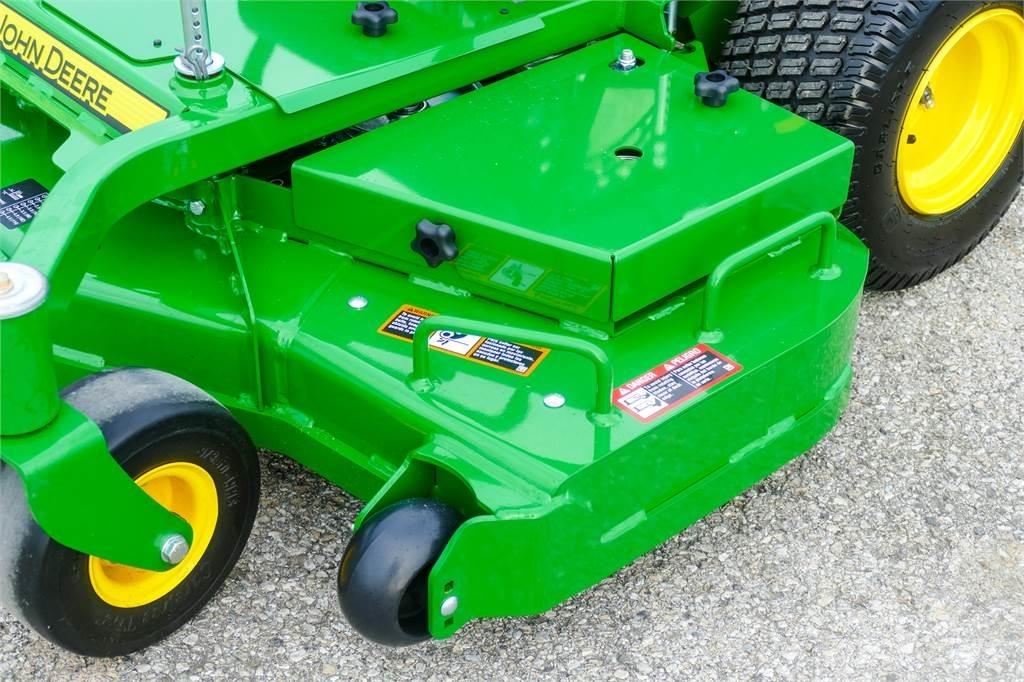 John Deere W48R Kosiarki mechaniczne z operatorem za maszyną