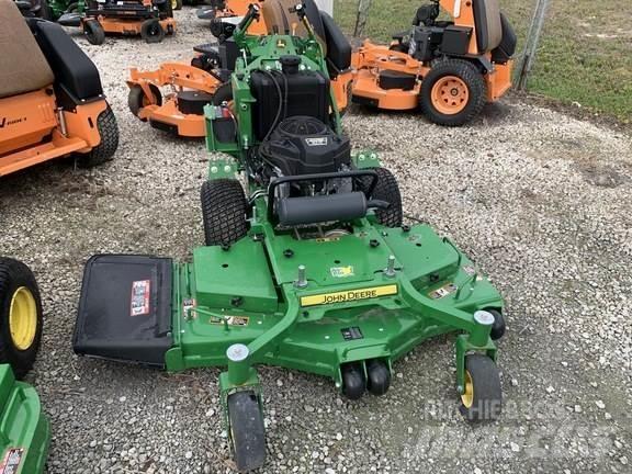 John Deere W52R Kosiarki mechaniczne z operatorem za maszyną