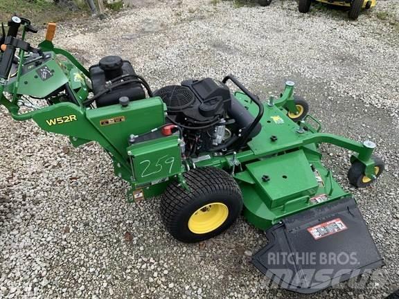 John Deere W52R Kosiarki mechaniczne z operatorem za maszyną