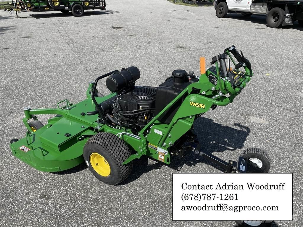 John Deere W61R Kosiarki mechaniczne z operatorem za maszyną