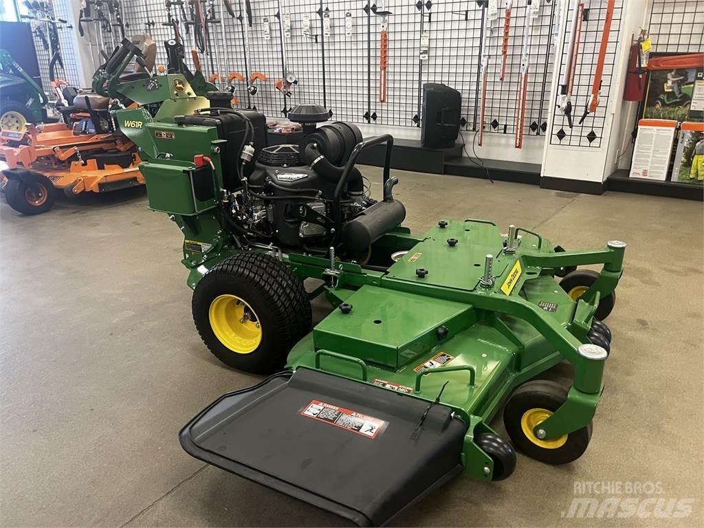 John Deere W61R Kosiarki mechaniczne z operatorem za maszyną