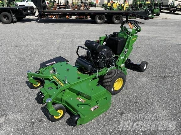 John Deere W61R Kosiarki mechaniczne z operatorem za maszyną