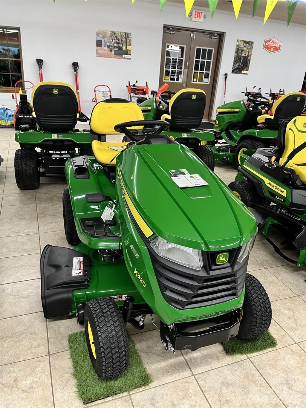 John Deere X330 Mikrociągniki