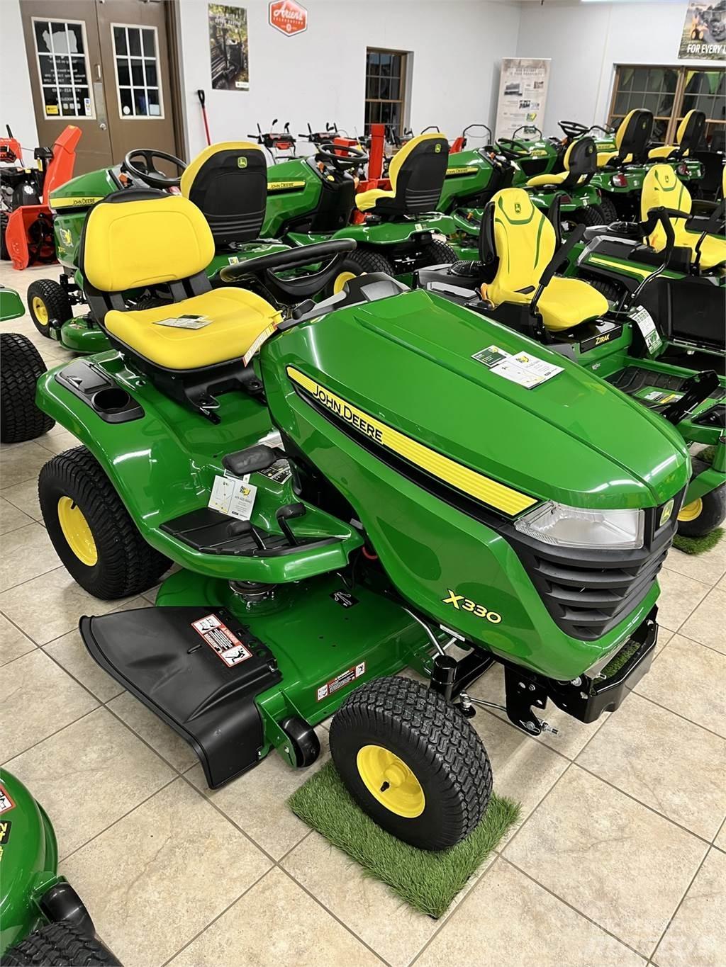 John Deere X330 Mikrociągniki