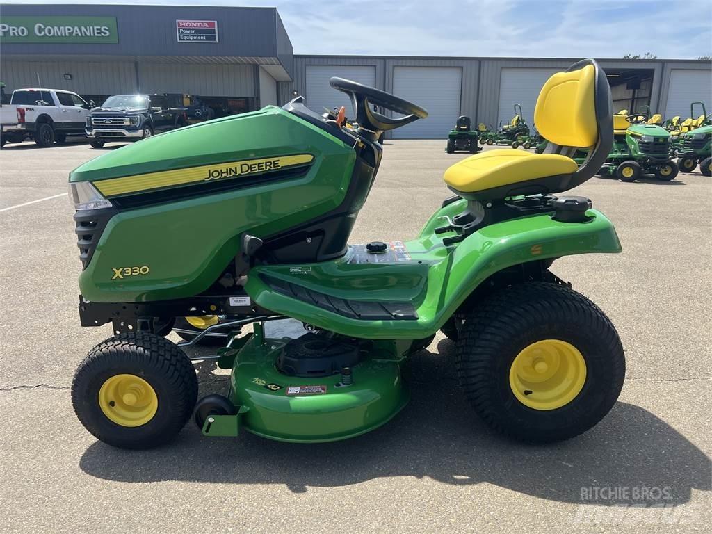 John Deere X330 Mikrociągniki