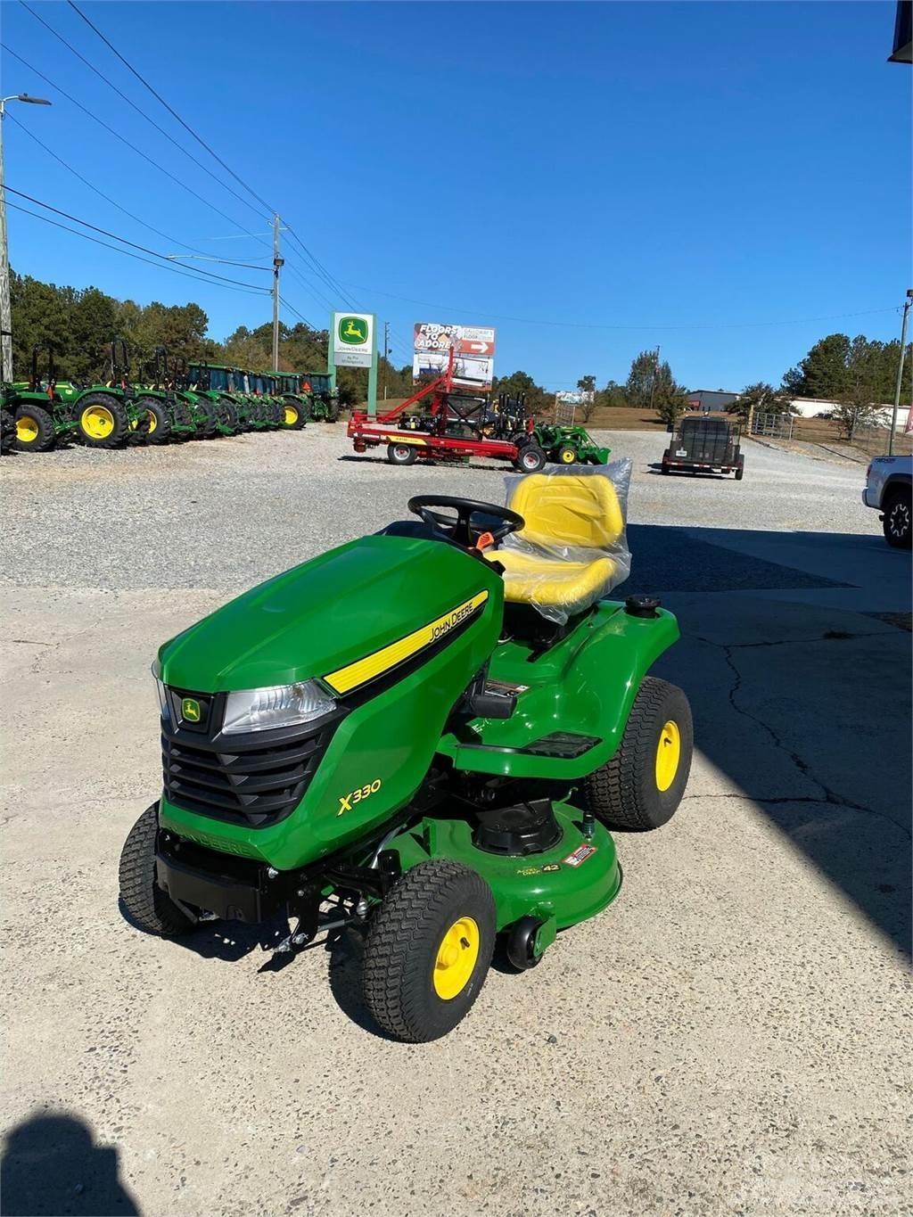 John Deere X330 Mikrociągniki