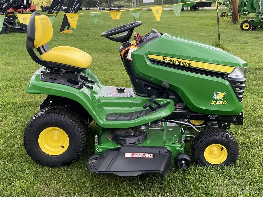 John Deere X330 Mikrociągniki