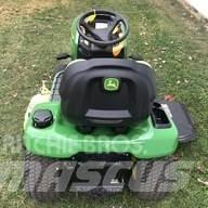 John Deere X330 Mikrociągniki