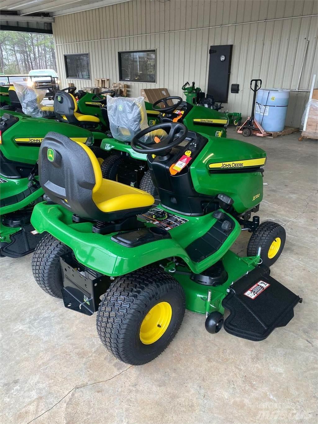 John Deere X330 Mikrociągniki