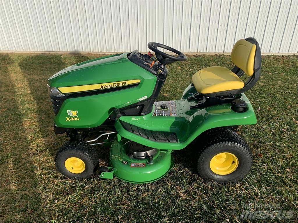 John Deere X330 Mikrociągniki