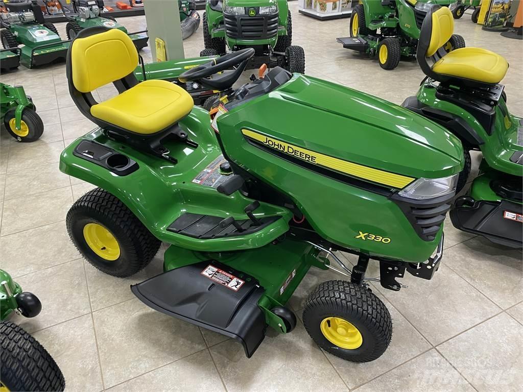 John Deere X330 Mikrociągniki