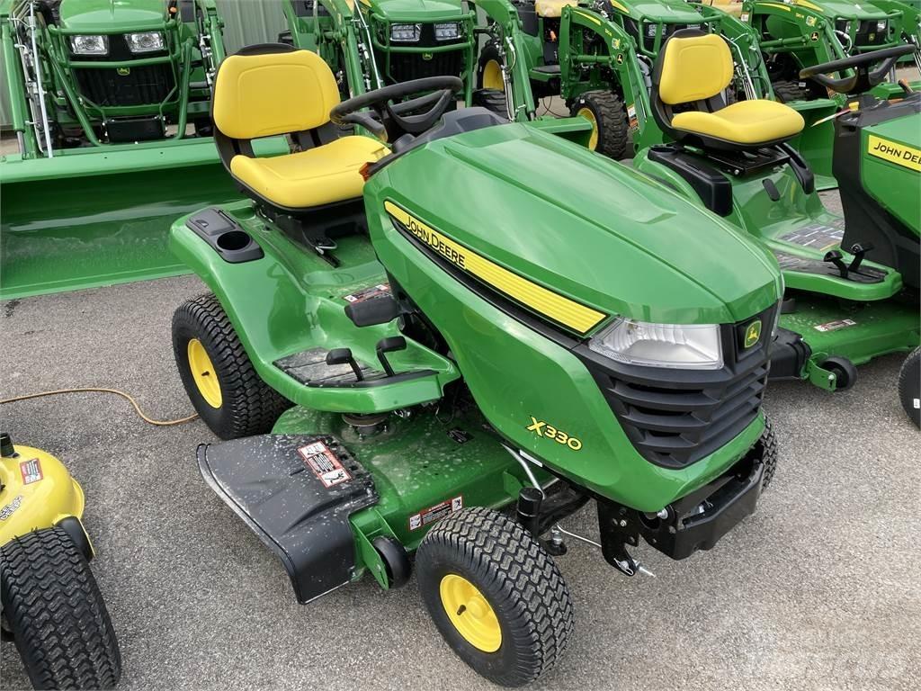 John Deere X330 Mikrociągniki