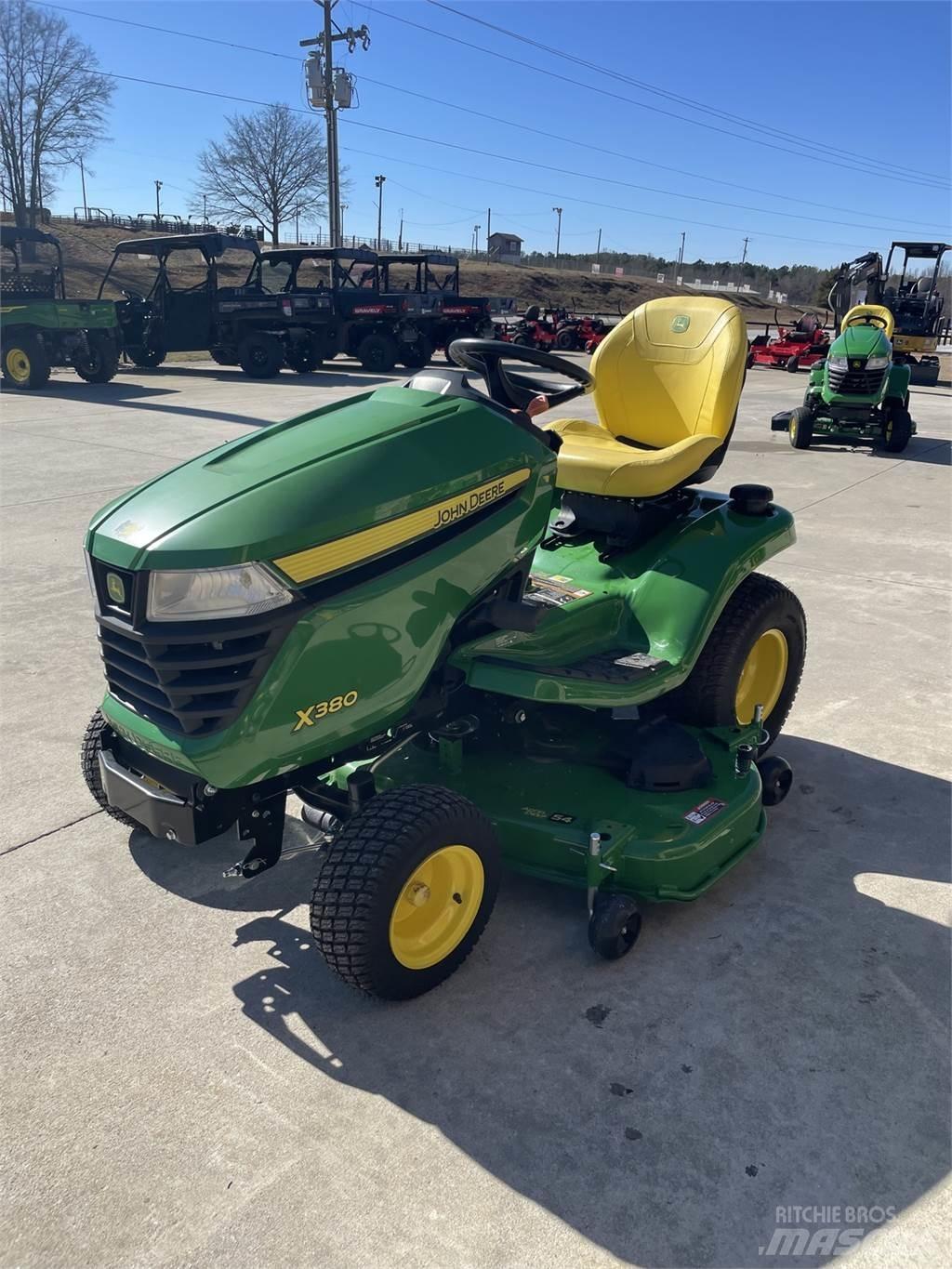 John Deere X380 Mikrociągniki