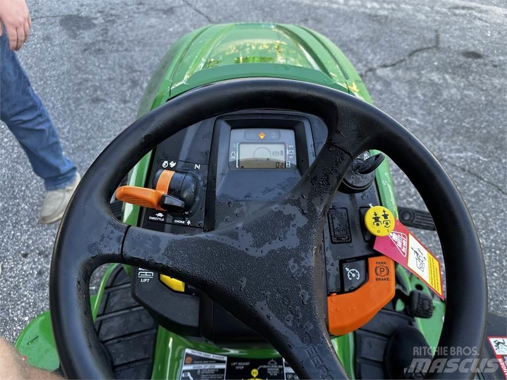 John Deere X380 Mikrociągniki