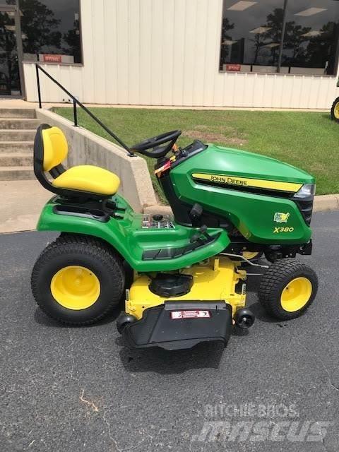 John Deere X380 Mikrociągniki