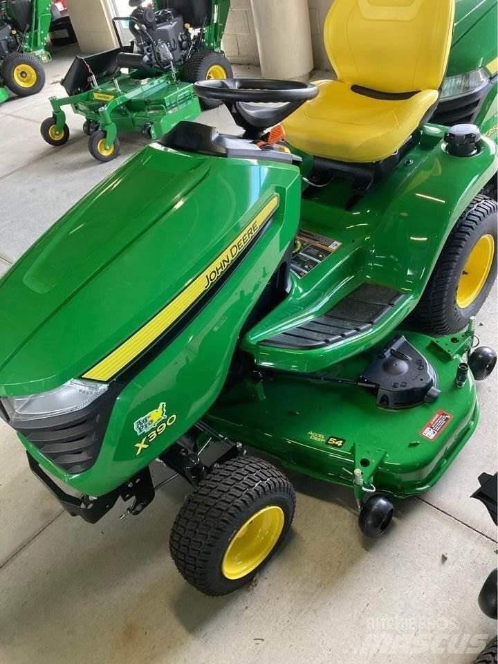 John Deere X390 Mikrociągniki