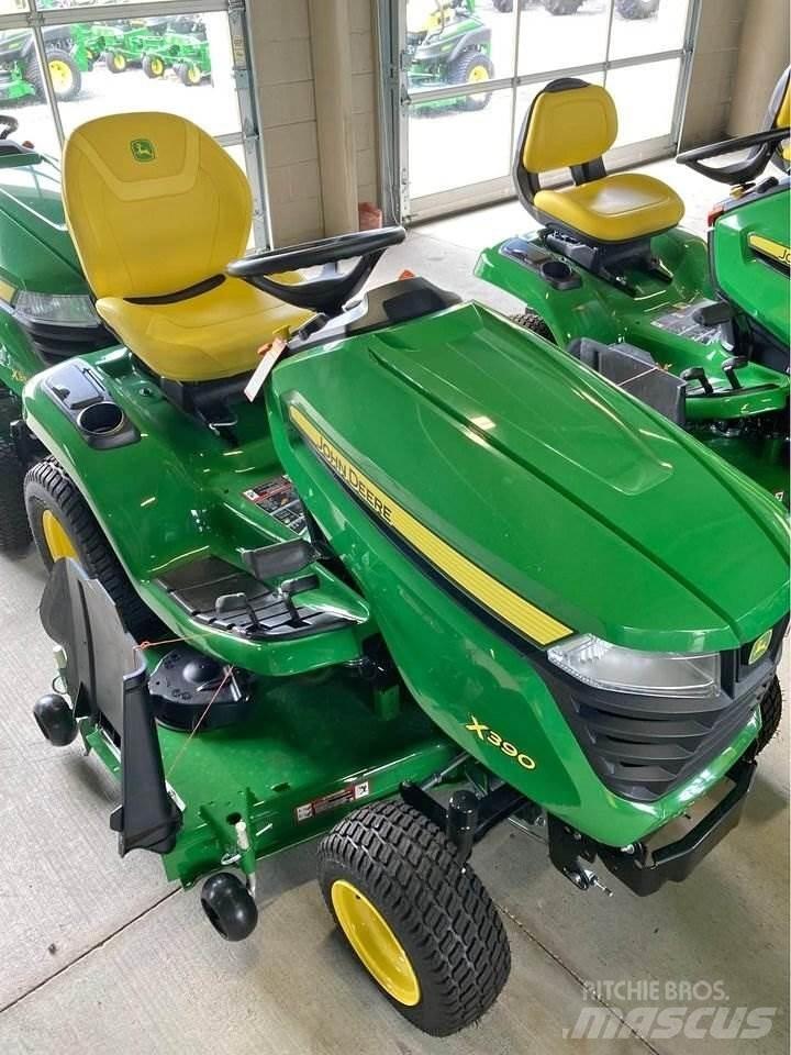 John Deere X390 Mikrociągniki