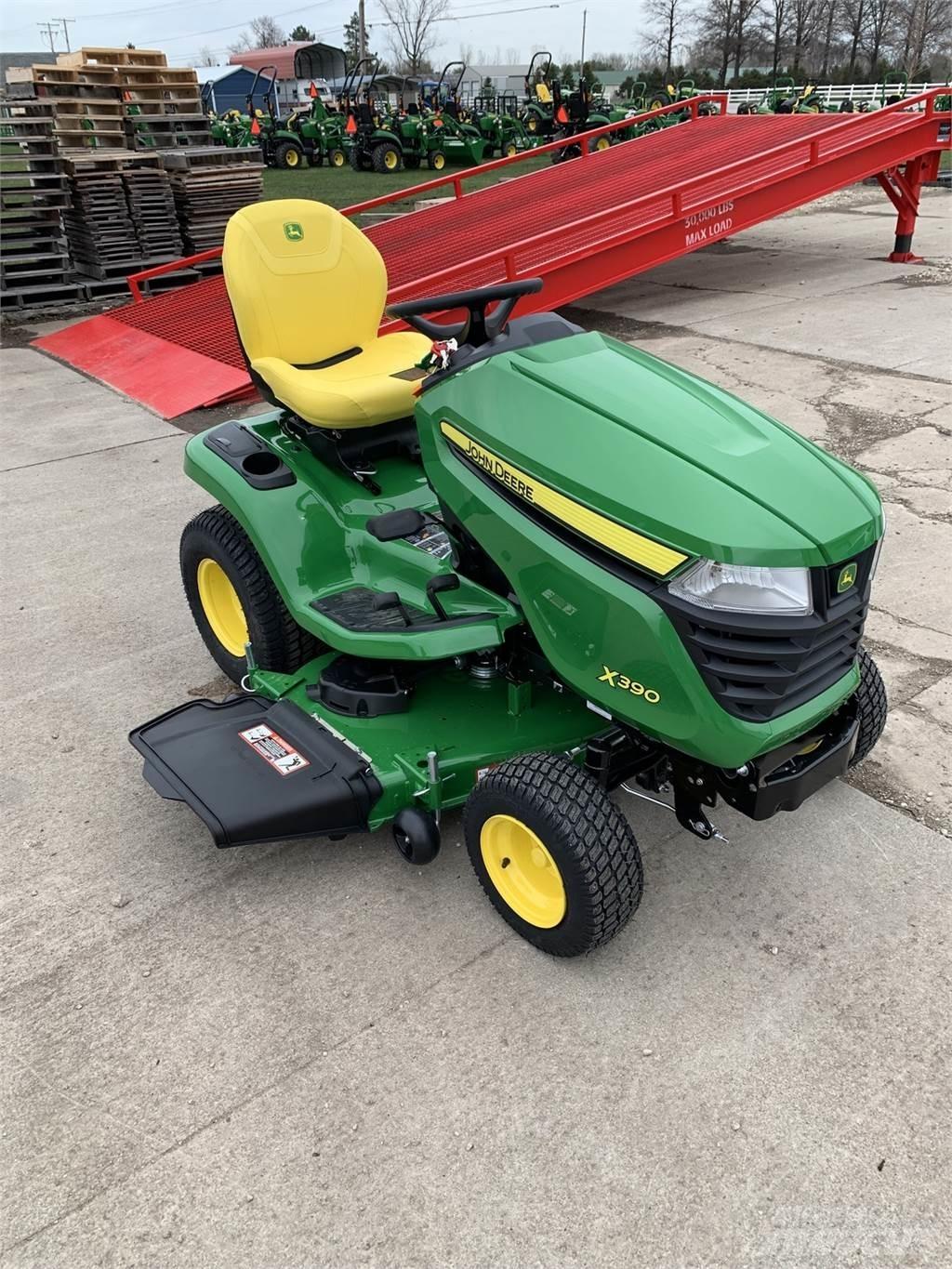 John Deere X390 Mikrociągniki