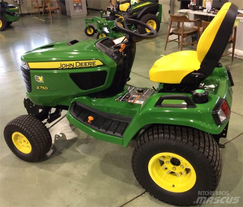 John Deere X750 Mikrociągniki