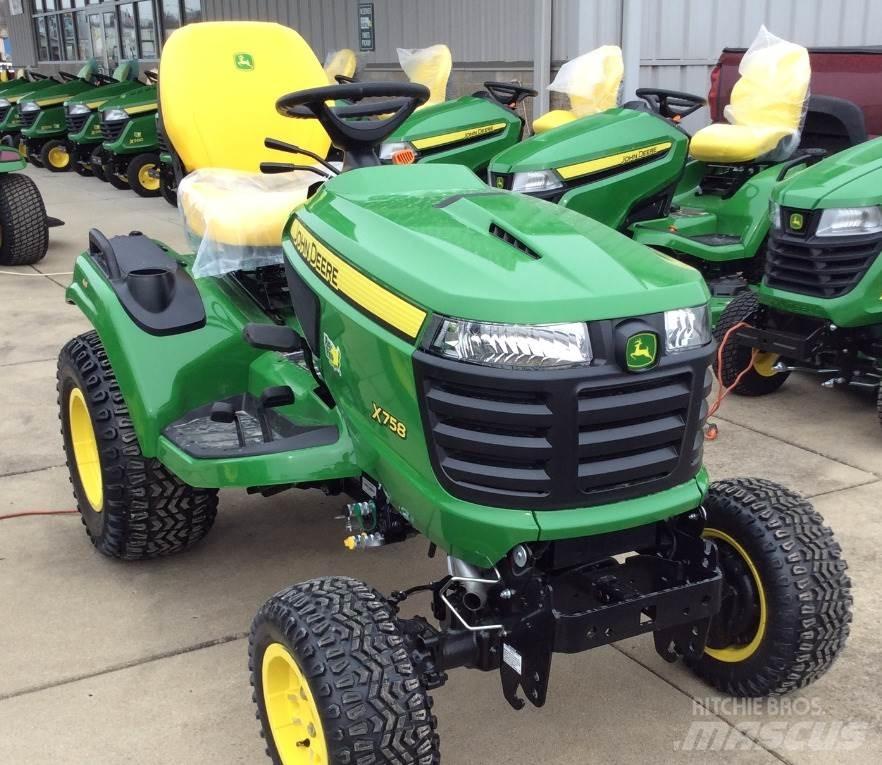 John Deere X758 Mikrociągniki