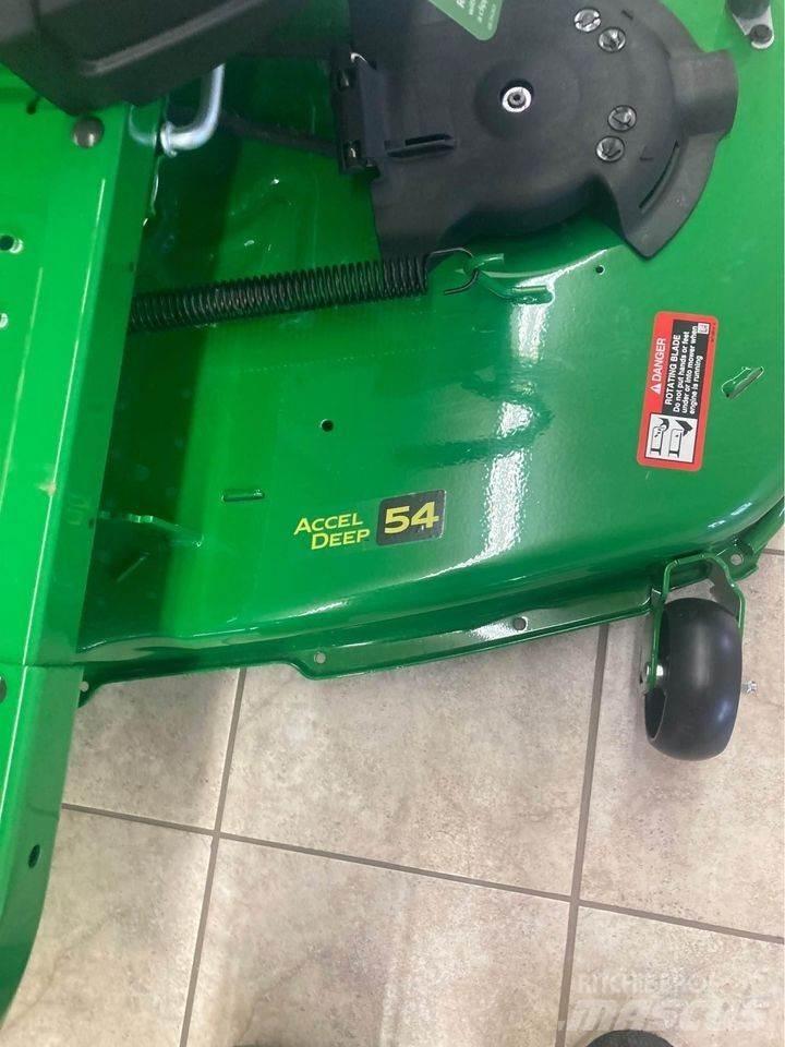 John Deere Z325E Kosiarki o zerowym promieniu skrętu
