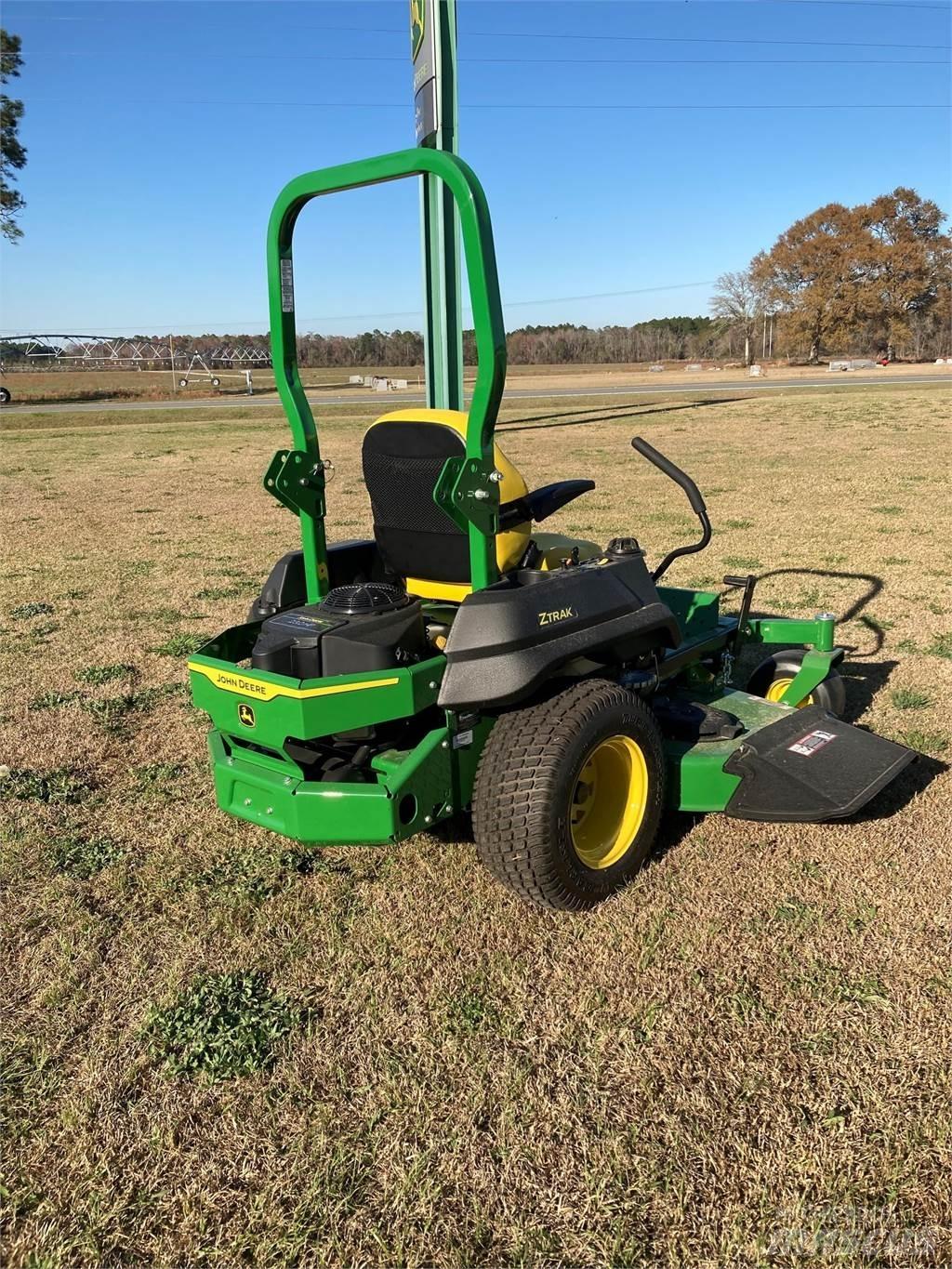 John Deere Z720E Kosiarki o zerowym promieniu skrętu