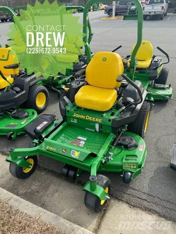 John Deere Z720E Kosiarki o zerowym promieniu skrętu