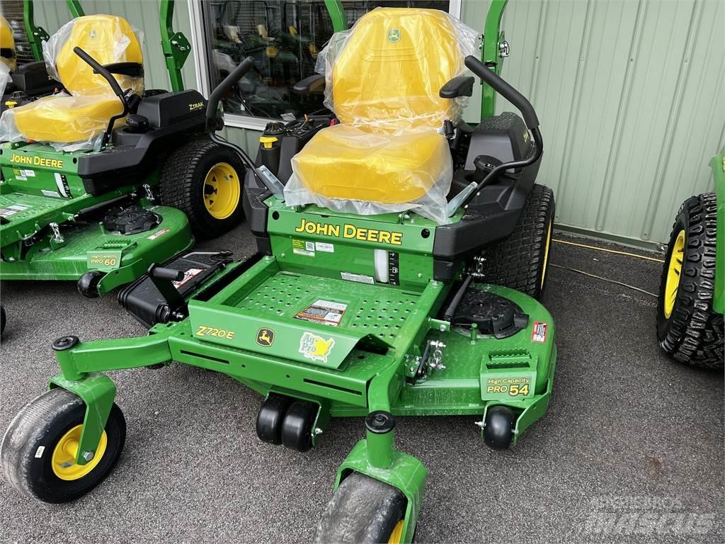 John Deere Z720E Kosiarki o zerowym promieniu skrętu