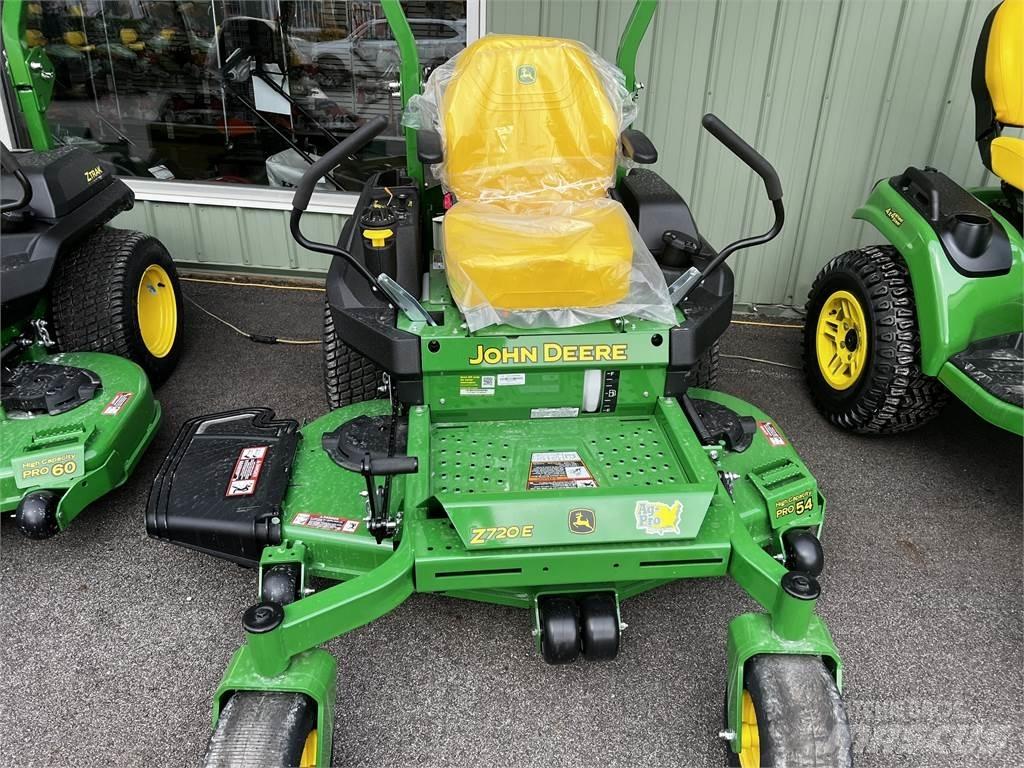 John Deere Z720E Kosiarki o zerowym promieniu skrętu