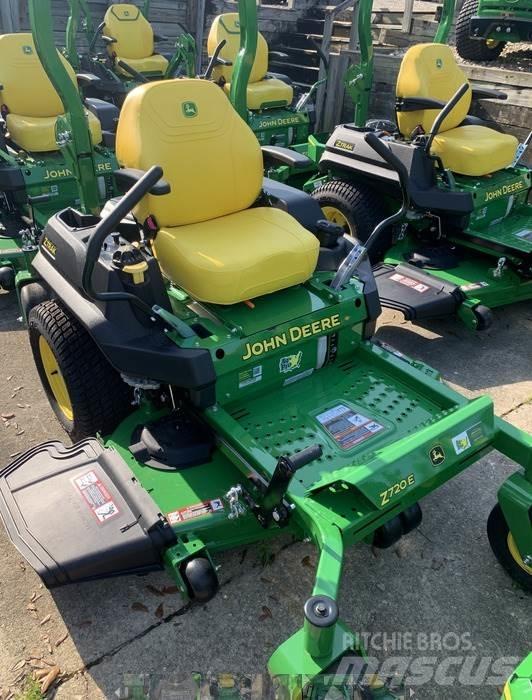 John Deere Z720E Kosiarki o zerowym promieniu skrętu