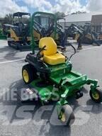 John Deere Z735E Kosiarki o zerowym promieniu skrętu