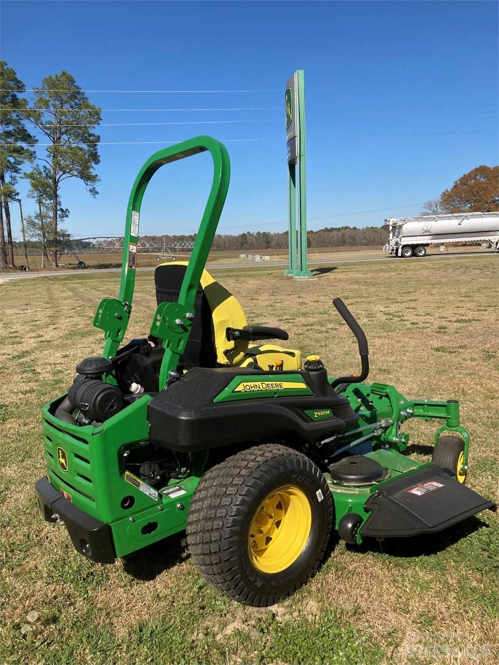 John Deere Z920M Kosiarki o zerowym promieniu skrętu