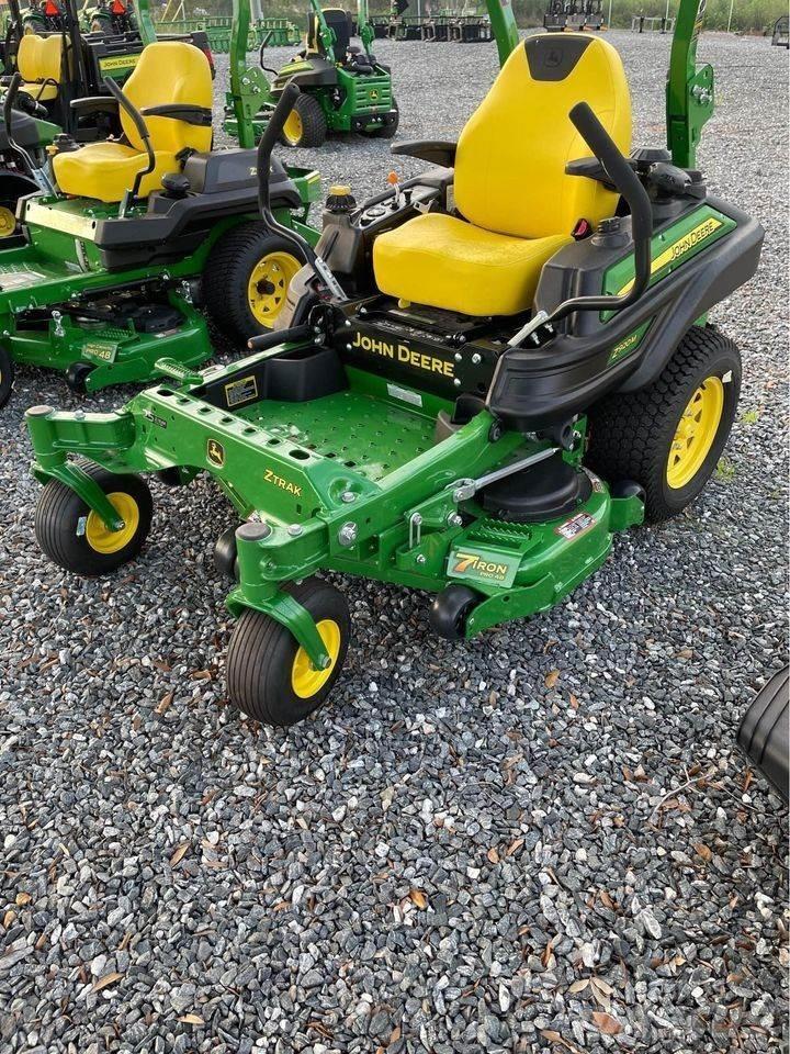 John Deere Z920M Kosiarki o zerowym promieniu skrętu